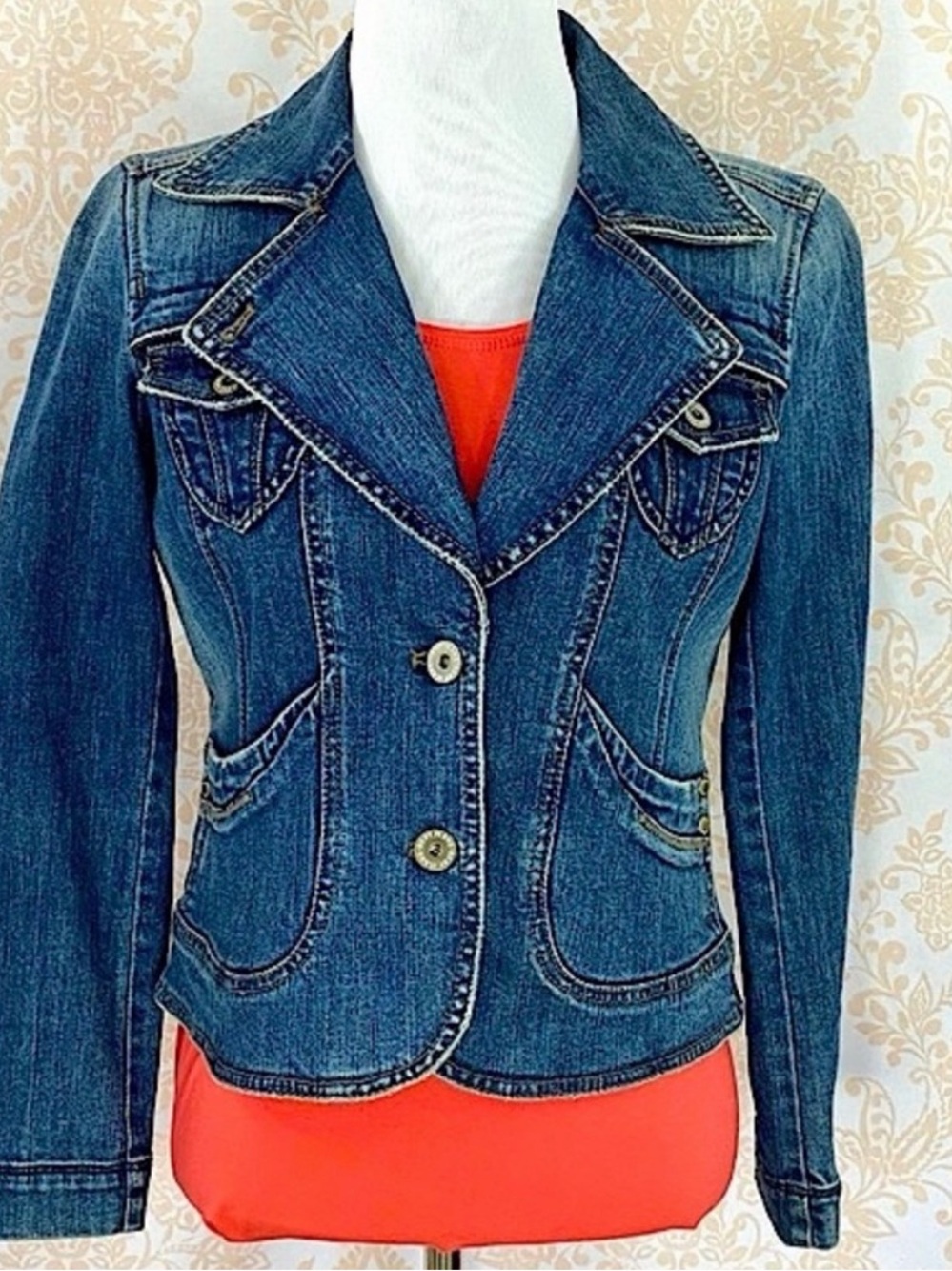 EUC Vintage DKNY fitted jean jacket P